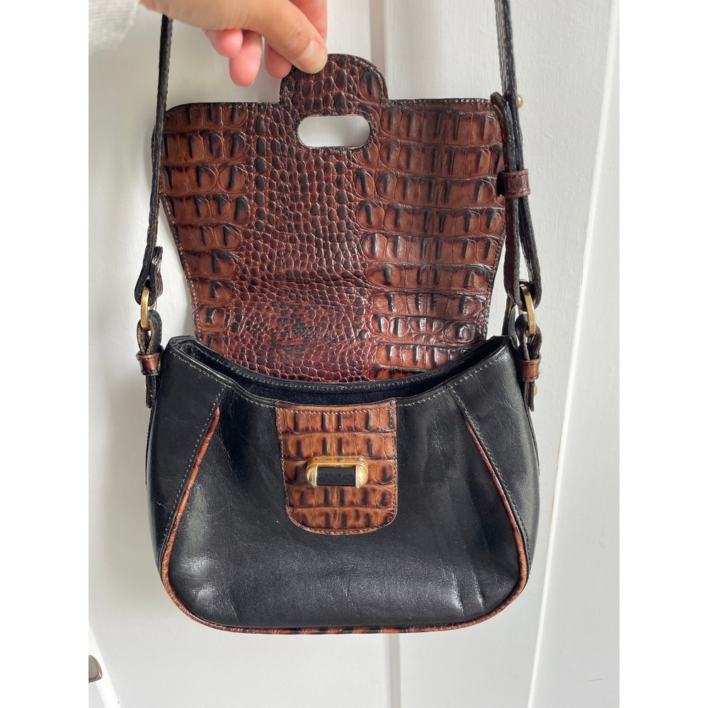 Vintage Brahmin Fairhaven Mass USA Black Brown Croc Embossed Leather Crossbody - Picture 5 of 11